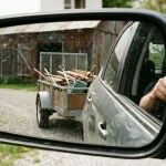 Hogyan kell utánfutóval tolatni?